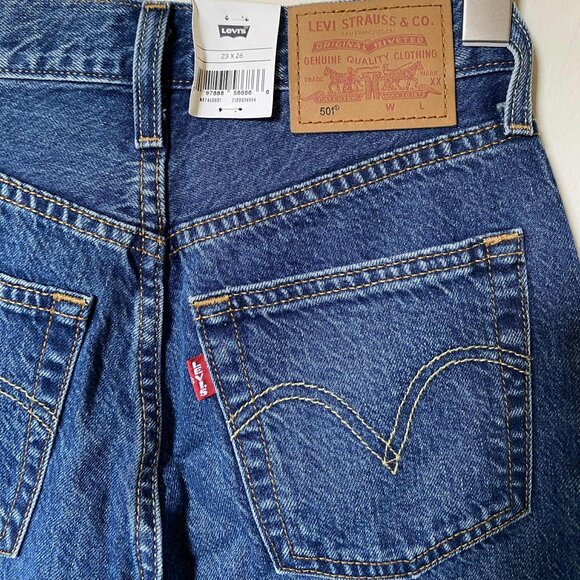 LEVI'S 501 Original Fit Cropped Lightweight Jeans (Size: 23x26) NWT - Picture 11 of 12